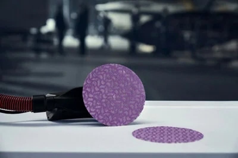 Preview: 3M™ Xtract™ Cubitron™ II 710W 38513, Ø 200 mm, P120+, 6.000 U/Min., Gitternetz, Kletthaftend, Premium Schleifscheibe mit Präzisions-Keramikkorn