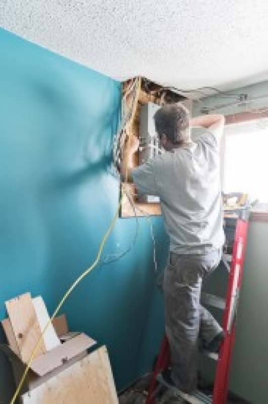 Preview: 3M™ Temflex™ 165, 15 mm x 10 m, 0,15 mm, Braun, Professionelles Vinyl-Isolierband, Für allgemeine Primärisolations Aufgaben bis 600 Volt