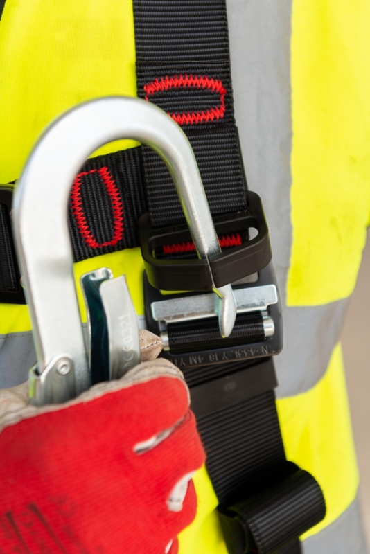 Preview: 3M™ Protecta® Auffanggurt E200 1161644, Größe XL, Schnellverschluss, Verbindungsringe an geraden Beinschlaufen, 1,62 Kg, Schwarz, Standard Auffanggurt im Westenstil