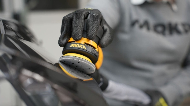 Preview: Mirka® Iridium® Soft Schleifscheibe 249JV02093, Ø 77 mm, Dicke: 5 mm, P1200, A (Aluminiumkorn), Multilochung, Kletthaftend, Für Lackschliff & Grundierungsschliff