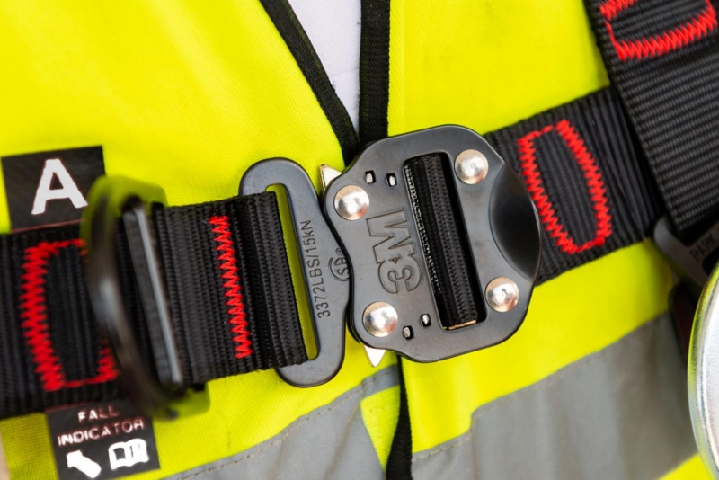 Preview: 3M™ Protecta® Auffanggurt E200 1161643, Größe M/L, Schnellverschluss, Verbindungsringe an geraden Beinschlaufen, 1,62 Kg, Schwarz, Standard Auffanggurt im Westenstil