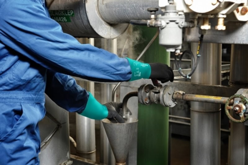 Preview: Ansell AlphaTec™ 58-270 Chemikalienschutzhandschuh 58270100, Für präzise Arbeiten mit Chemikalienschutz, Größe 10, Grau, 300 mm lang, mit Ansell GRIP™ Technologie