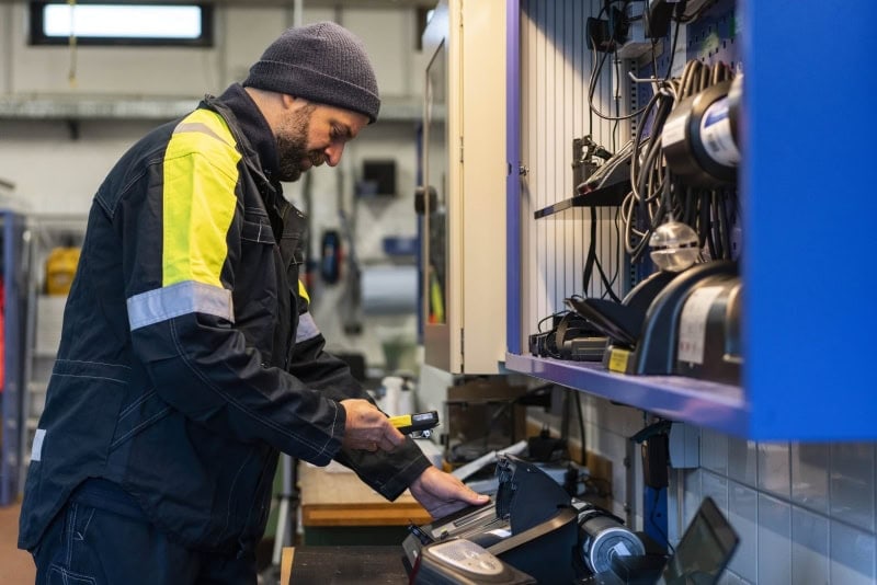 Preview: Dräger® X-am® 5600 Mehrgasmessgerät VN01547, Sensoren: IR EX/CO2, CO LC, NO, NO2, 1 bis 6 Gase Messgerät, IP 67 Wasserdicht, Für die Freimessung von Kanälen, Schächten und geschlossenen Räumen