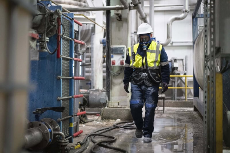 Preview: Dräger® X-am® 5800 Mehrgasmessgerät VN00775, CatEx, O2, H2S/CO LC, HCN, 1 bis 6 Gase Messgerät, IP 68 Staub- & Wasserdicht, Für die persönliche Gasüberwachung im täglichen Einsatz & Freimessung von Kanälen und Schächten