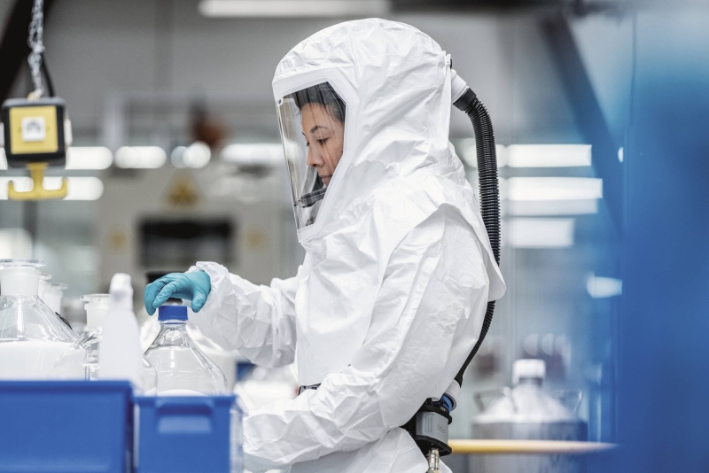 Preview: Dräger® X-plore® 9300 Druckluft Einheit 3363587, Ohne Hüftgurt, 4A/3B, Passend für Robuste Kopfteile, Hauben & Schweißermasken Gen. 2, Partikel- Gase- & Dämpfeschutz, Für Anwendungen in Industrie und Gesundheitswesen