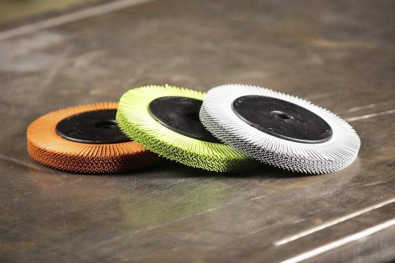 Preview: 3M™ Scotch-Brite™ Präzisions Radialborstenbürste Einzelsegmente PN-RB 7100374923, Ø 200 mm, 80+, Typ S (Gerade Borsten), Ohne Adapter, Orange, 6.000 U./Min., Für Reinigungs- und Entgratungsarbeiten