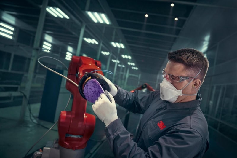 Preview: 3M™ Cubitron™ II Hookit™ 775L 5196, Ø 150 mm, 150+, 17-fach gelocht (Festool Lochung), Kletthaftend, Filmscheibe mit Präzisions-Keramikkorn