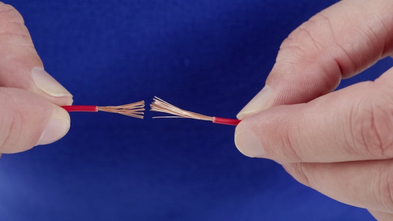 Preview: tesaflex® 4163, 30 mm x 33 m, 0,13 mm, Schwarz, Premium Weich-PVC-Klebeband, Isolierband