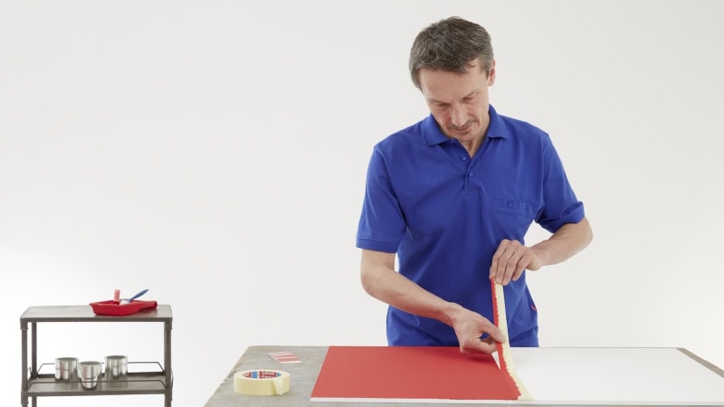 Preview: tesakrepp® Feinkrepp Abdeckband 4323 Basic, 25 mm x 50 m, 0,125 mm, Beige, Industrie Ausführung, Allzweckabdeckband für Abdeck- und Lackierarbeiten