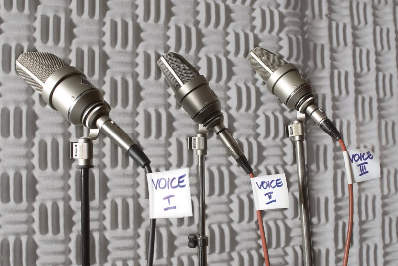 Preview: tesaband® Gewebeband 4671, 38 mm x 50 m, 0,28 mm, Weiß, Für Industrie, Produktion, Bühne, Studio und Messen