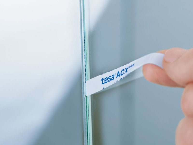 Preview: tesa® ACXplus 7054, 900 mm x 25 m, 0,5 mm, Transparent, Weiße Abdeckung, PV 48, Doppelseitiges Acrylatklebeband