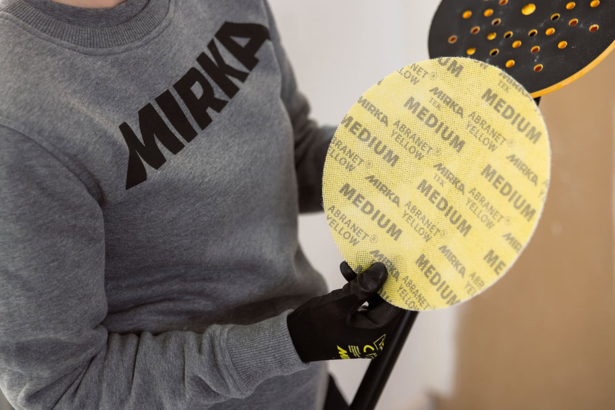 Mirka® Abranet Yellow AY22302025, Ø 225 mm, Fein, P220, Gitternetz, Kletthaftend, PA Gitternetz Schleifscheibe mit Aluminiumkorn