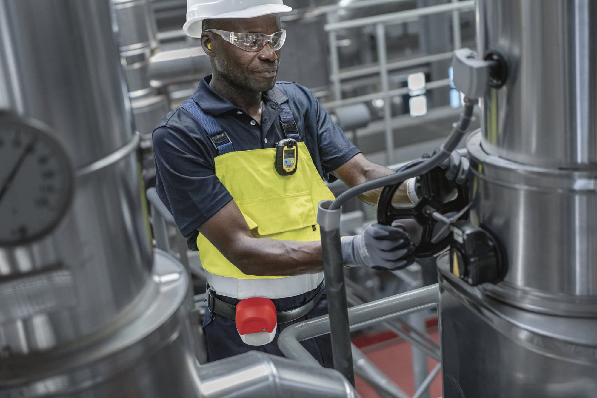 Dräger® PARAT® 1260 Flucht Filtergerät 3702150, ABEK10 Filter für mind. 10 Min. Schutz, Filter eingeschweißt, Universalgröße, Flucht Filtergerät zum Schutz gegen organische, anorganische, saure Gase & Dämpfe, Ammoniak & org. Ammoniakderivate
