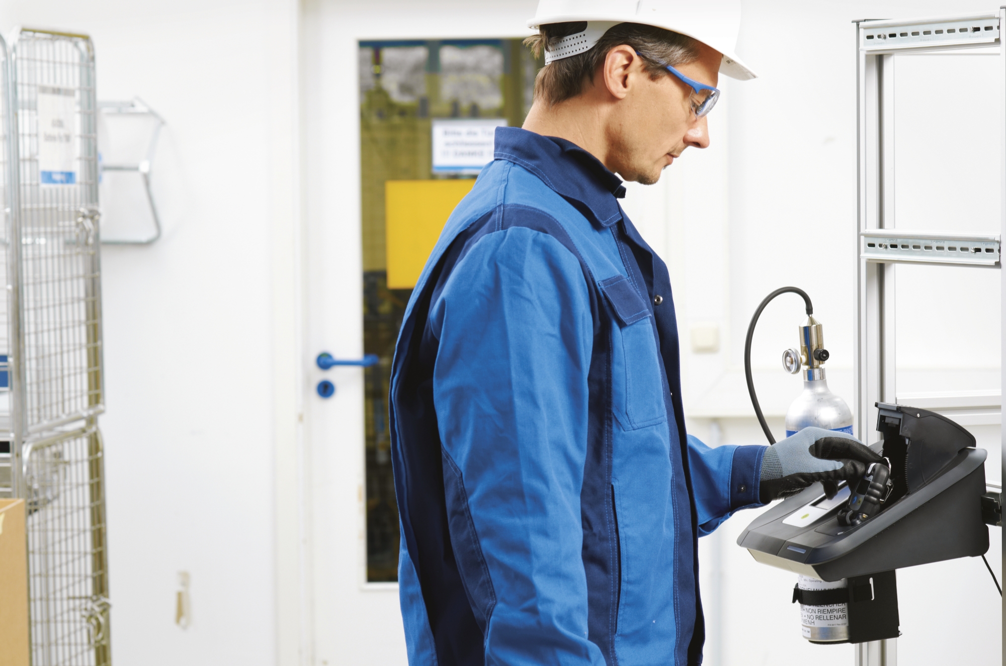 Preview: Dräger® X-Dock® X-am® 5300 Test Station & Kalibrier Station 8321880, Passend für X-am® 2500 / 2800 / 5000 / 5600 / 5800 / 125 Serie, 1 Modul, Für Begasungstest, Justierung & Kalibrierung
