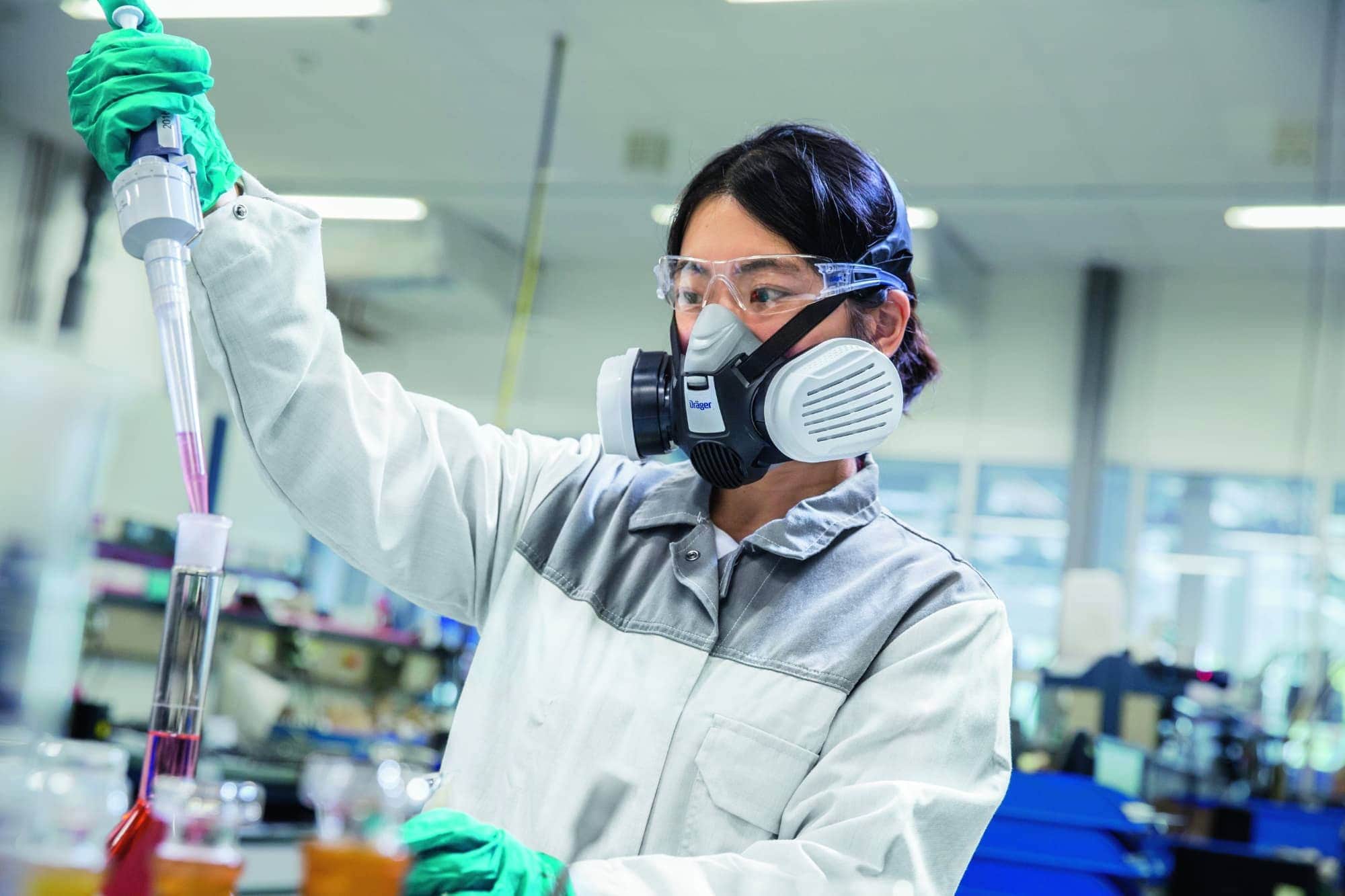 Dräger® X-plore® 3300 Gasmaske / Halbmaske Handwerker Set 3701431, Größe S, P3 R D Partikelfilter, Soft TPE, Dräger® Bajonett-Klick Filteranschluss