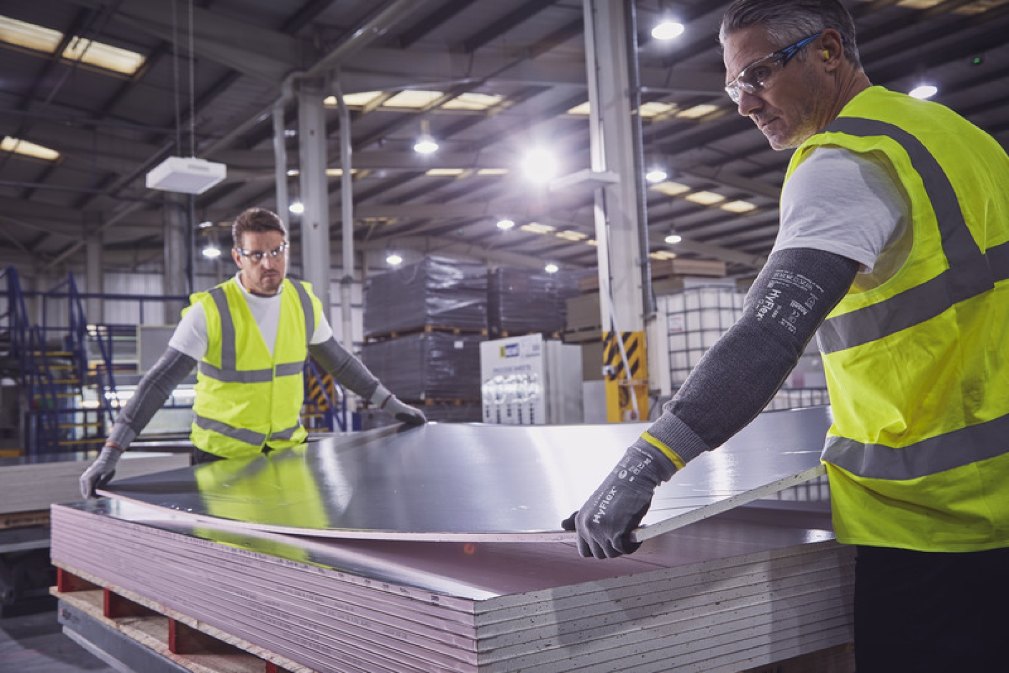 Ansell Hyflex™ 11-581 Schnittschutzhandschuh 11581060, Für scharfkantige Metallteile, Größe 6, Schwarz/ Grau, 225-278 mm lang, Mit FORTIX™ Technologie und 20% leichter