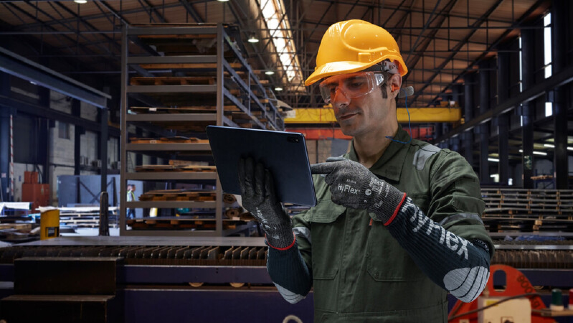 Ansell Hyflex™ 11-543 Schnittschutzhandschuh 11543060, Für Metallbearbeitung und Montage, Größe 6, Schwarz, 213-267 mm lang, Mit INTERCEPT™ & FORTIX™ Technologie