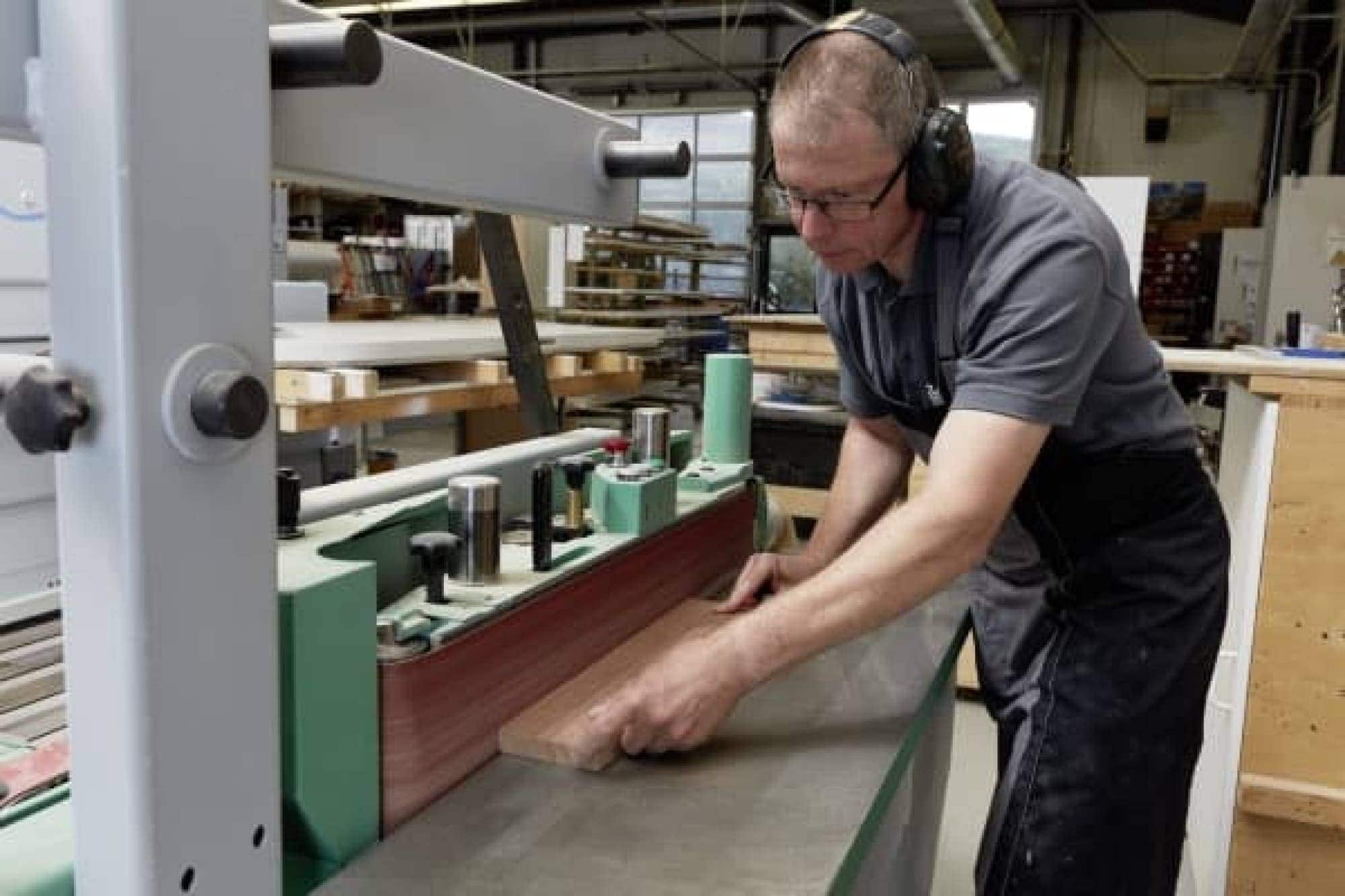 KLINGSPOR PS 29 F ACT Schleifband 307821, 150 mm x 6800 mm, P80, A, F2, Aluminiumkorn, Für Holz