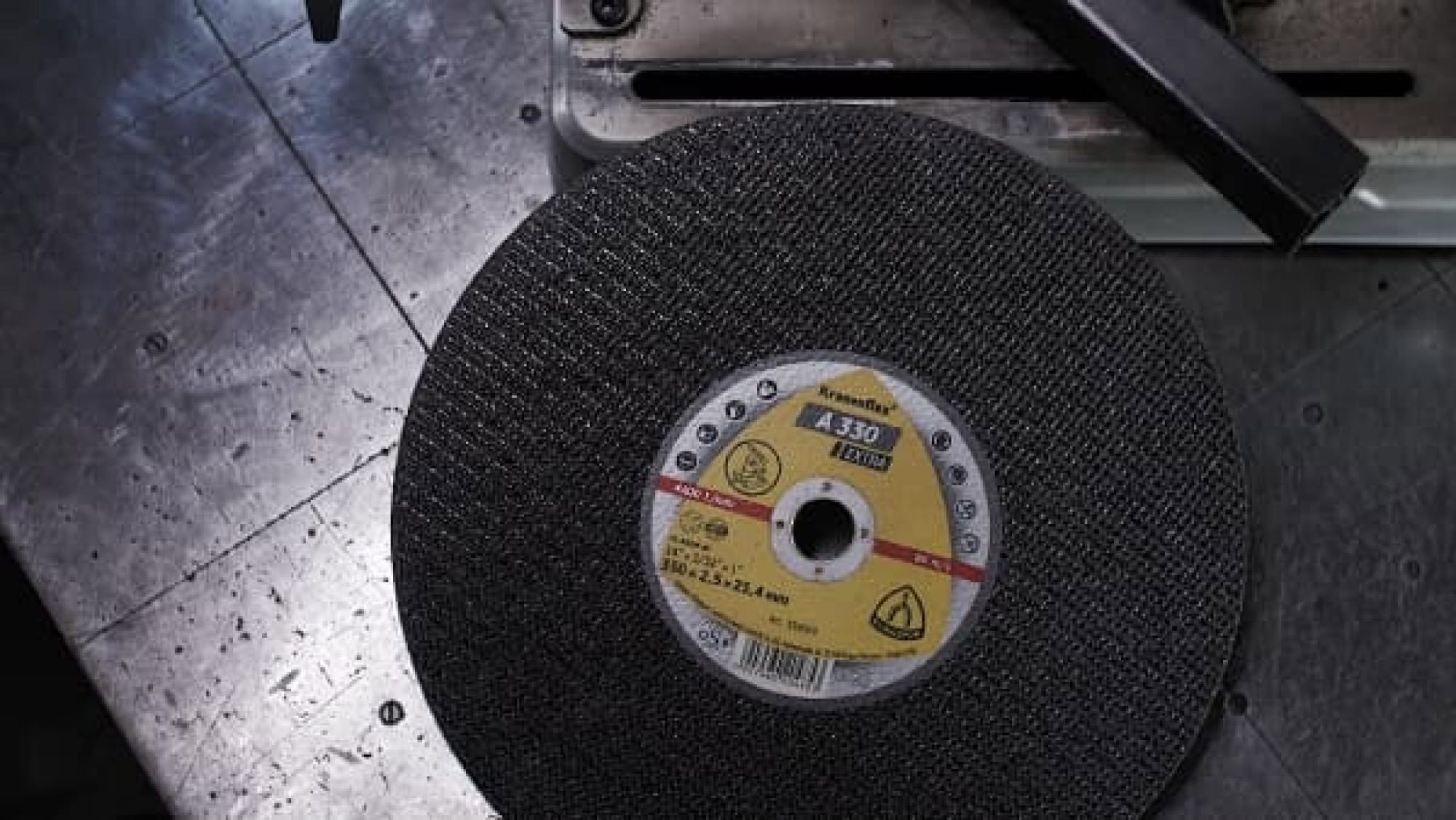 KLINGSPOR Kronenflex® A 630 N Supra Grosstrennscheibe 353328, Ø 400 mm x 3,2 mm x 25 mm, A, 3.800 U./Min., Typ 41 Gerade, Aluminiumkorn, Für Stahl und Edelstahl