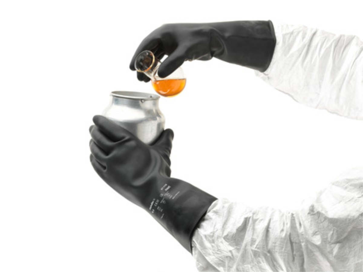 Ansell AlphaTec™ 87-118 Chemikalienschutzhandschuh 87118085BP, Für Produktion, Wartung und Anlagenservice, Größe 8.5, Schwarz, 310 mm lang