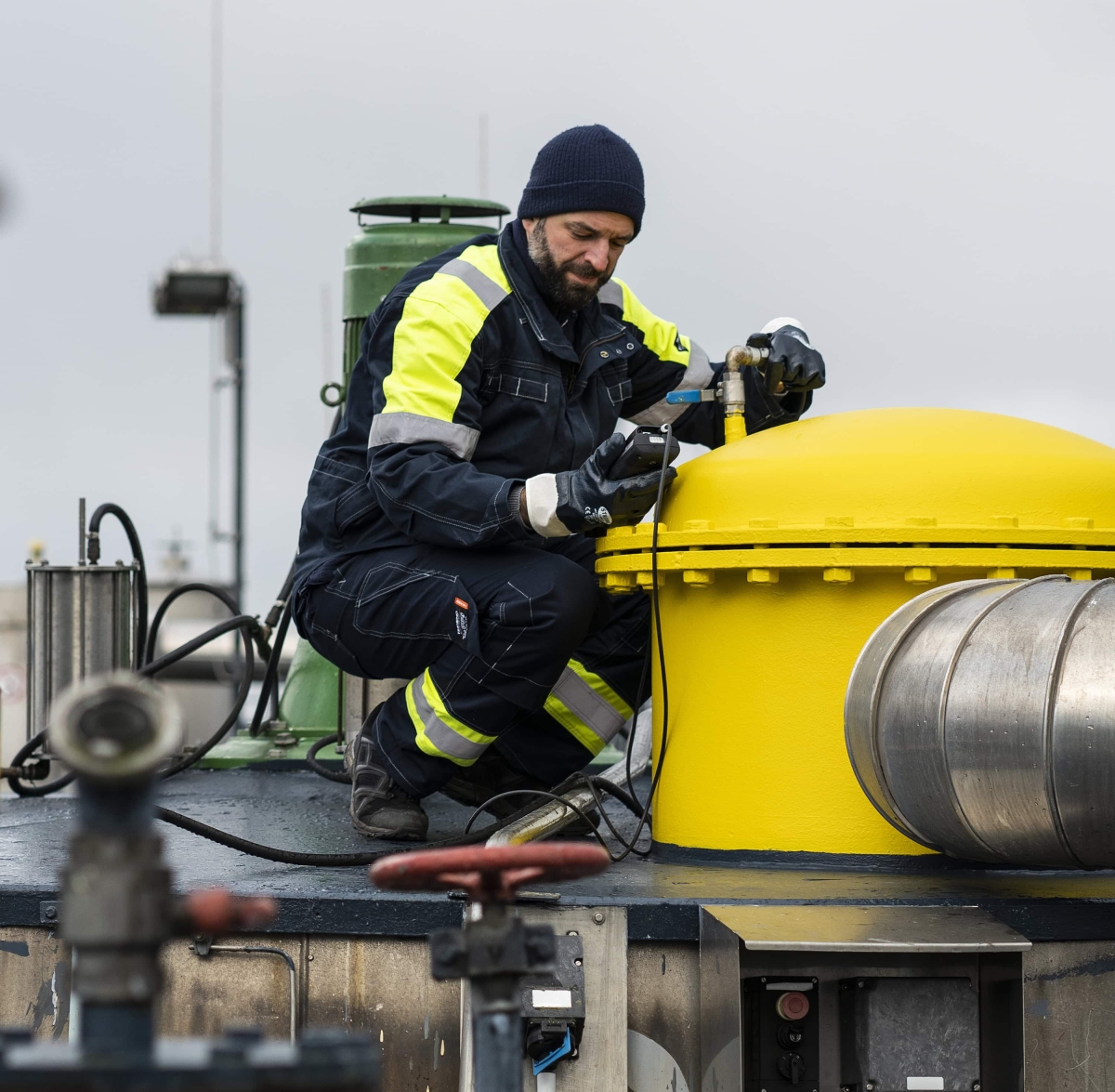 Dräger® X-am® 5800 Mehrgasmessgerät Freimessung Set 8326582, Sensoren: XD-IR EX/CO2, O2, H2S/CO, 1 bis 6 Gase Messgerät, inkl. Ladestation und Pumpen Koffer mit Zubehör, IP 67 Wasserdicht, Ideal für Kanalarbeiten zum Freimessen, [VN02183 + 3742458]