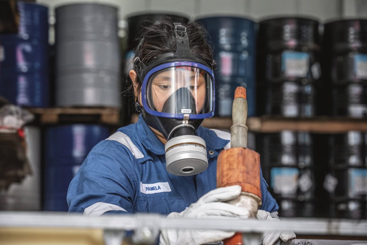 Dräger® X-plore® 6530 Gasmaske / Vollmaske R55795, Universalgröße, Schlagfeste Polycarbonat Sichtscheibe, EPDM Maskenkörper, Blauer Kunststoffrahmen, RD40 Filteranschluss [NATO Standard], Für Industrieeinsatz