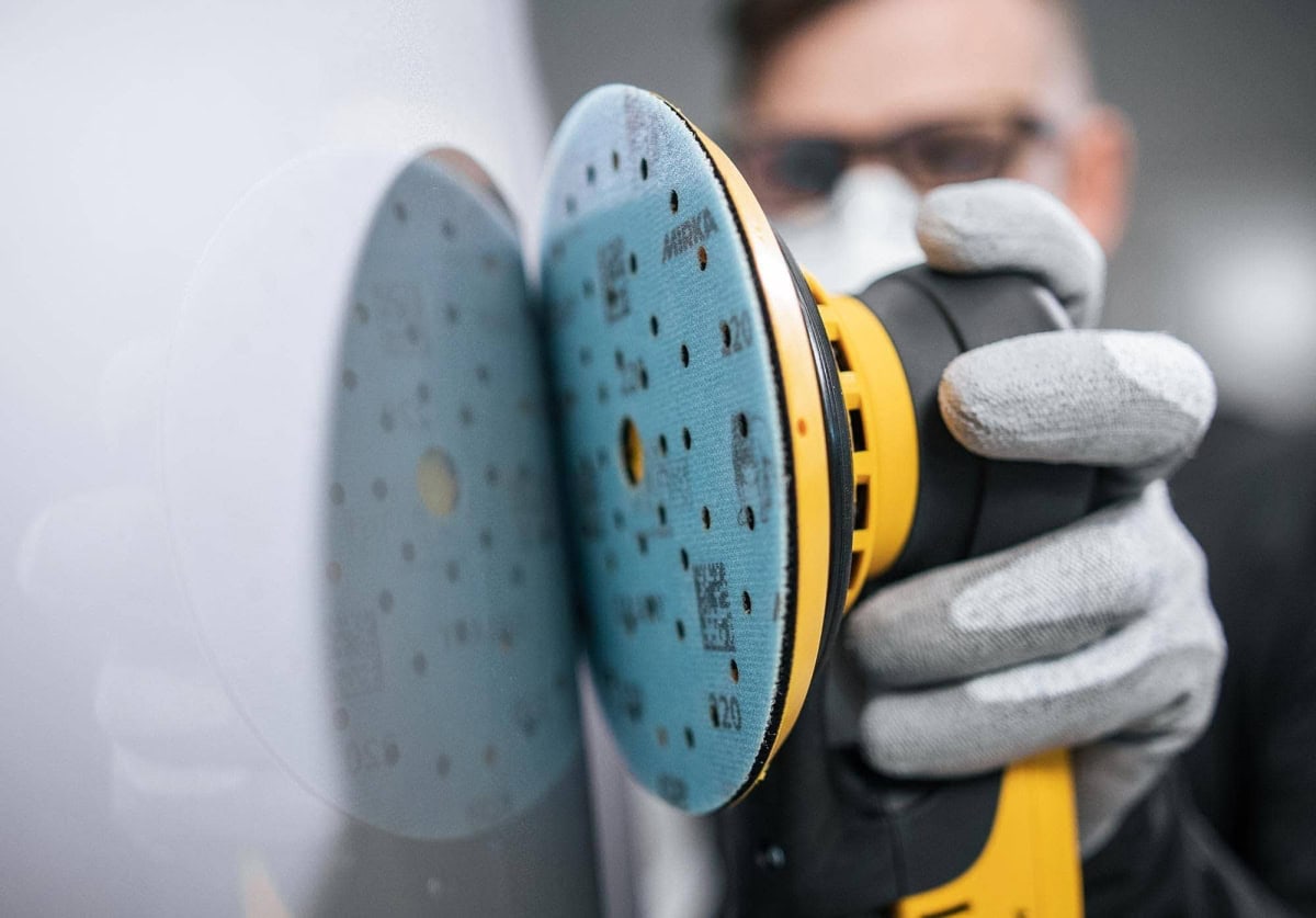 Mirka® Galaxy FY6M205093, Ø 125 mm, P1200, Multilochung, Kletthaftend, Multifit™ Technologie, Filmscheibe mit Präzisions-Keramik- & Aluminiumkorn