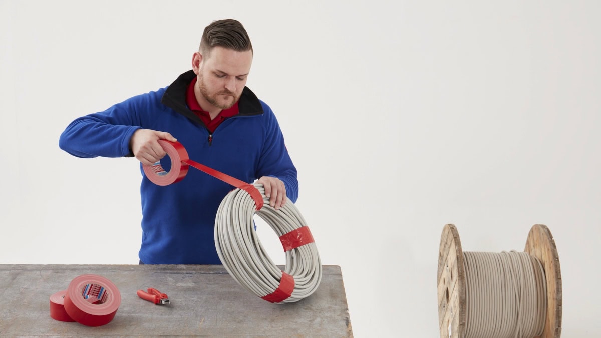 tesaband® Gewebeband 4688, 50 mm x 50 m, 0,26 mm, Grau, PV0, Allrounder & Reparatur Klebeband