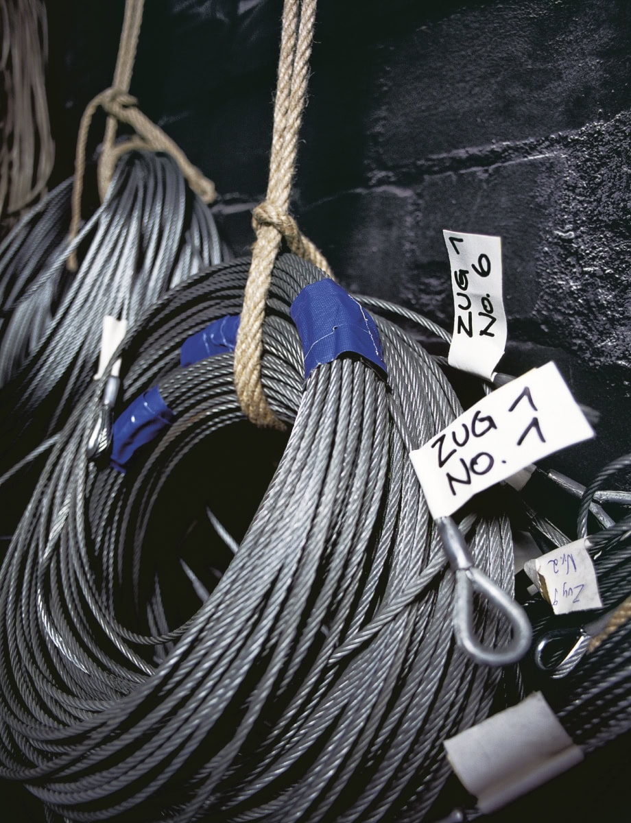 tesaband® Gewebeband 4688, 50 mm x 50 m, 0,26 mm, Grau, PV0, Allrounder & Reparatur Klebeband